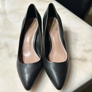 Vince Camuto kitten pump